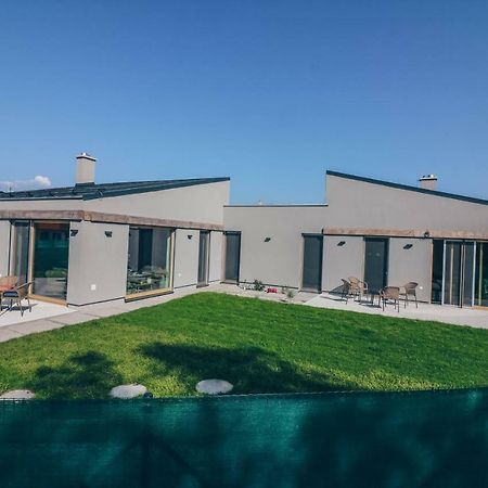 Stylish Apartments At Penati Golf Resort Királymajor Kültér fotó